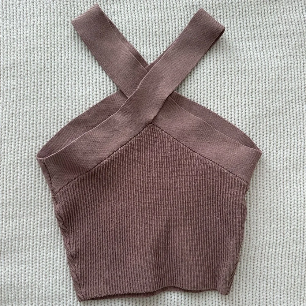 Aritzia Babaton Sculpt Knit Criss Cross Cropped Tank Size XS - Picture 4 of 8